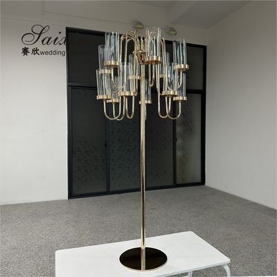 Novos candelabros de metal para candelabros de casamento